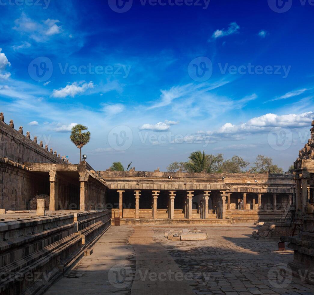 Airavatesvara Temple, Darasuram photo