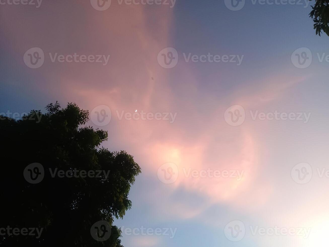 Sunsets and landscapes in and around central Vietnam photo