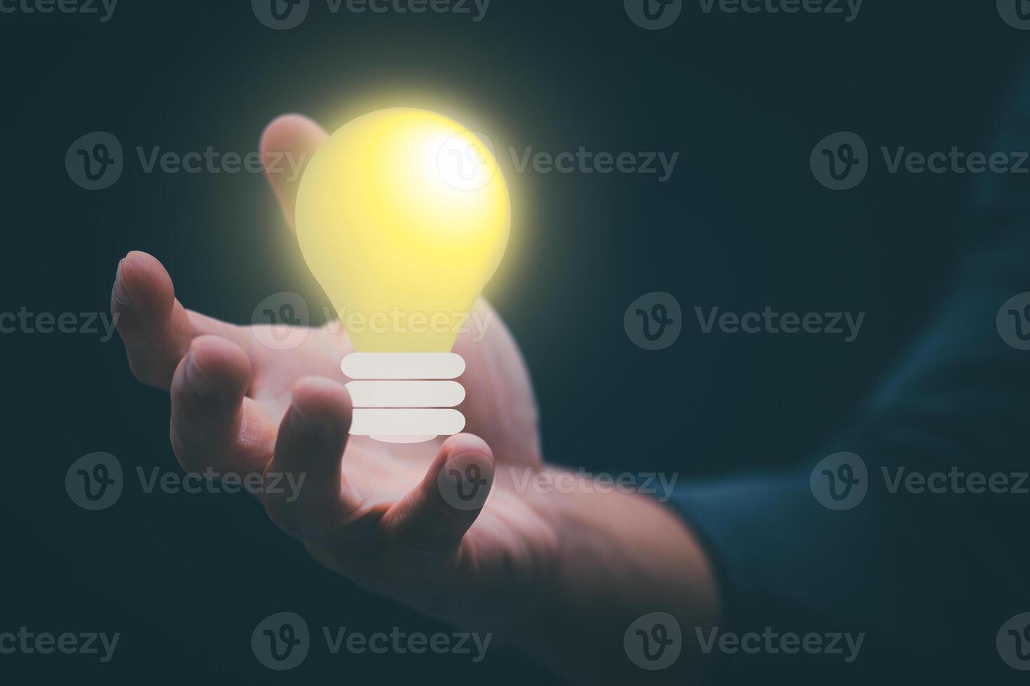 Individuals use creative ideas after being inspired by searching for information on the internet, ideas, management, and digital transformation. internet of things, big data, big data, data search photo