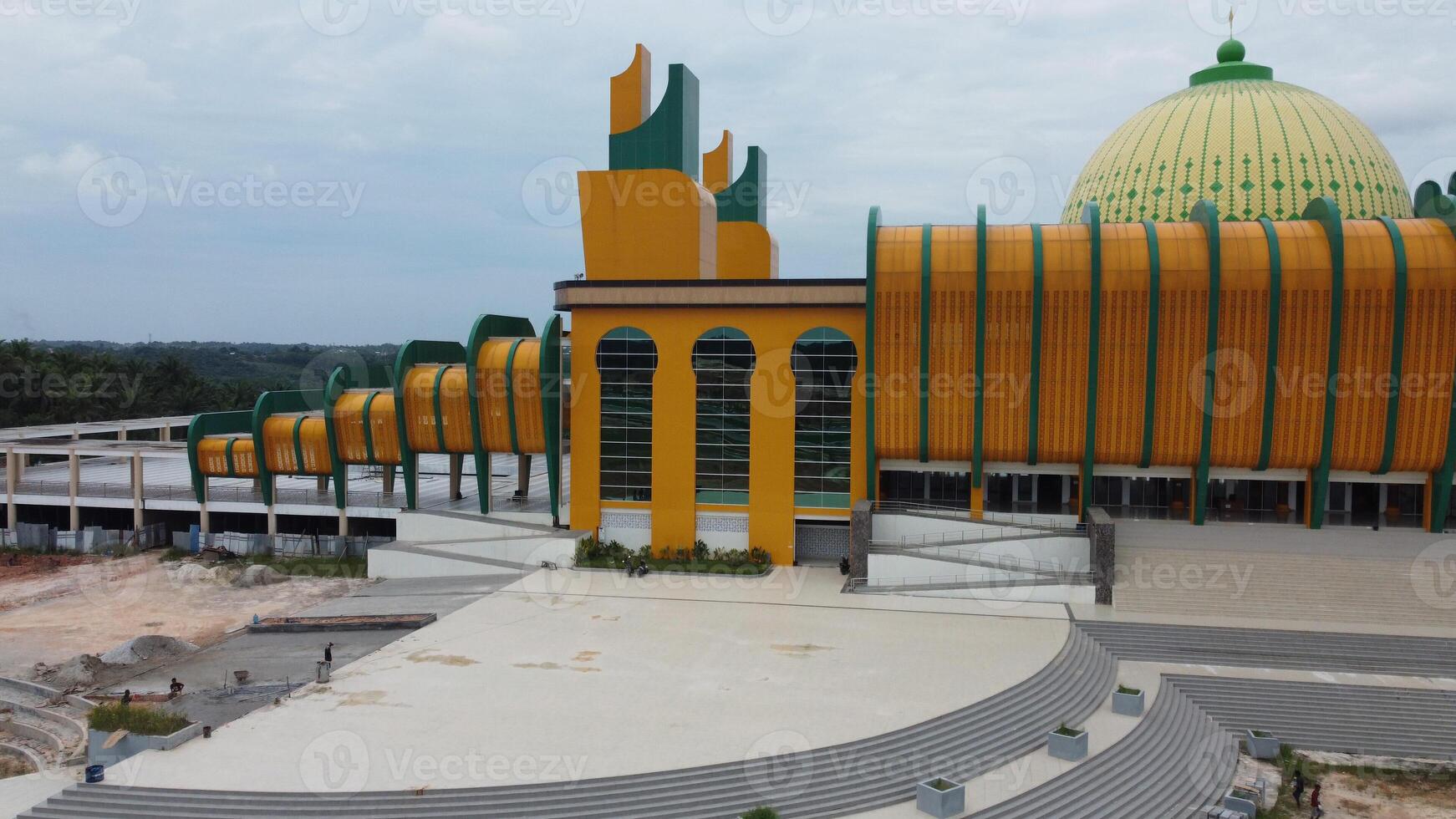 Al Firdaus Great Mosque Pekanbaru, Riau, Indonesia photo