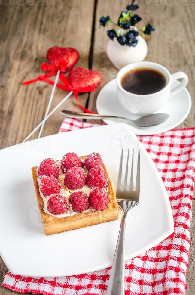 Raspberry cake closeup photo