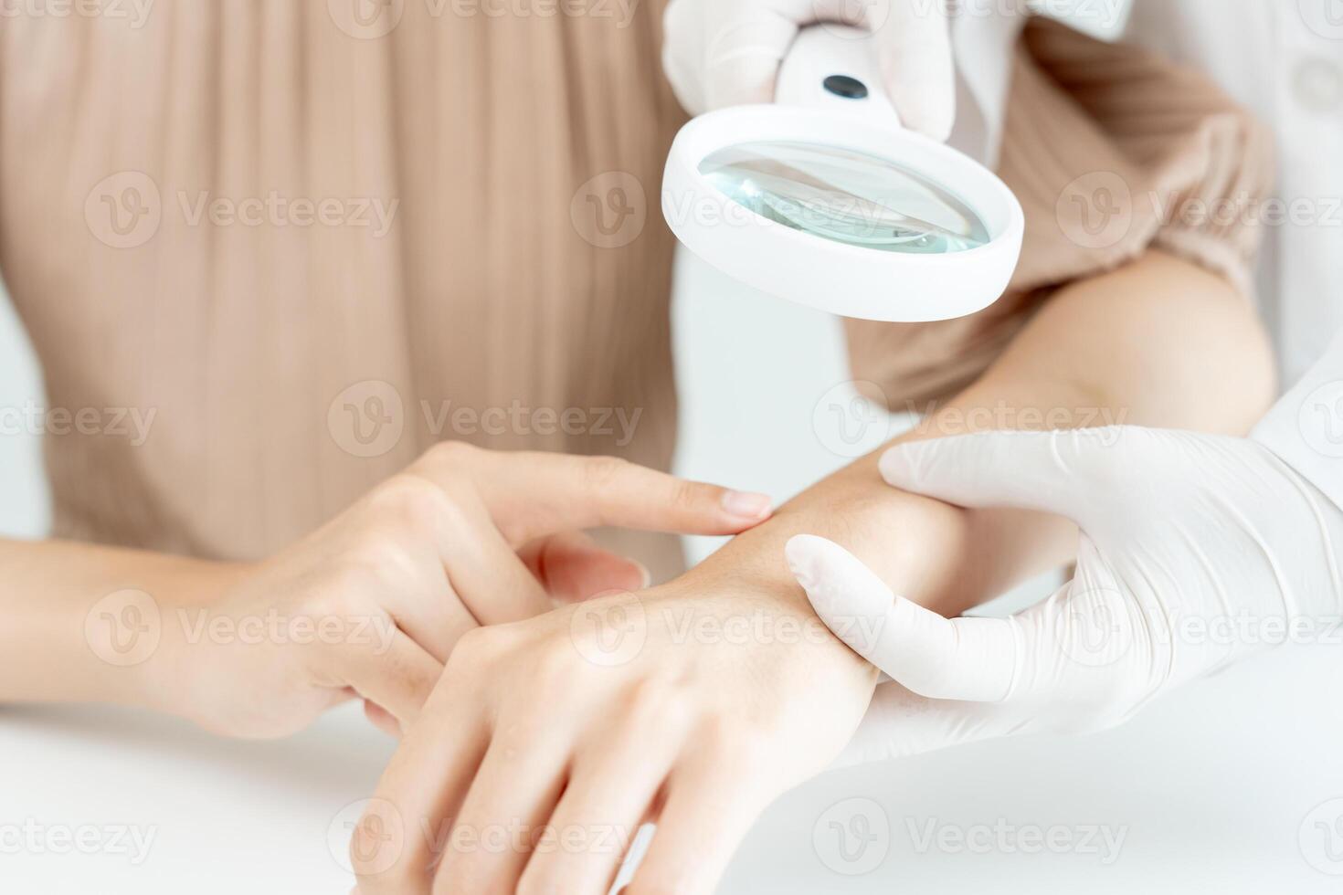 skin problem and beauty. Young woman scratch body has itchy skin from skin allergic, steroid allergy, sensitive skin, red from sunburn, chemical allergy, rash, insect bites, Seborrheic Dermatitis. photo