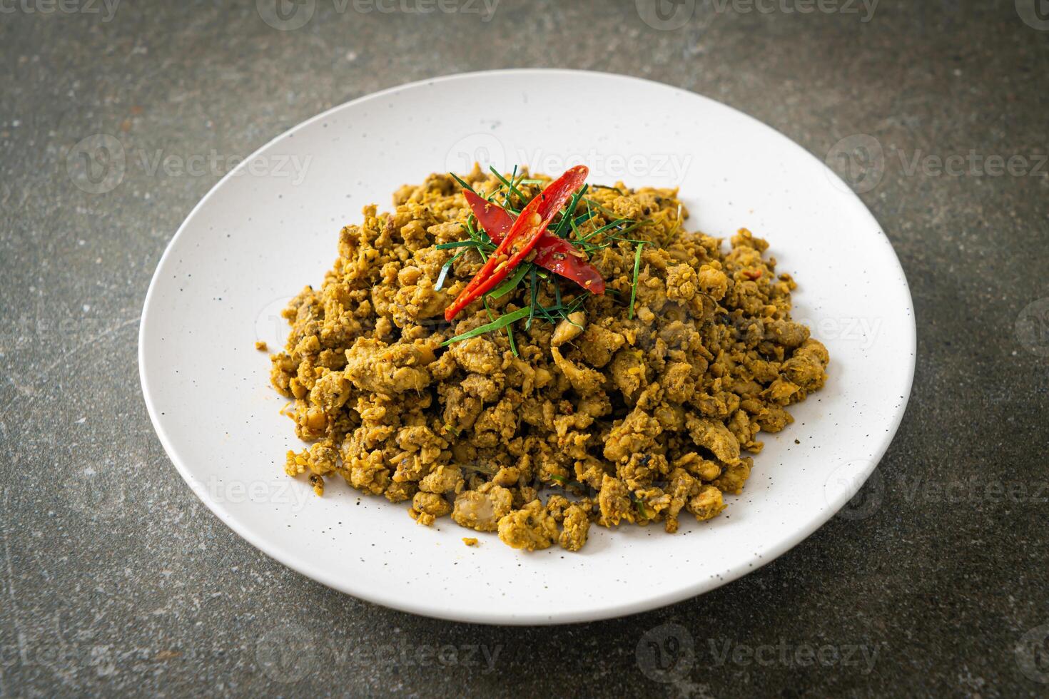 Stir Fried Pork with Yellow Curry Paste photo