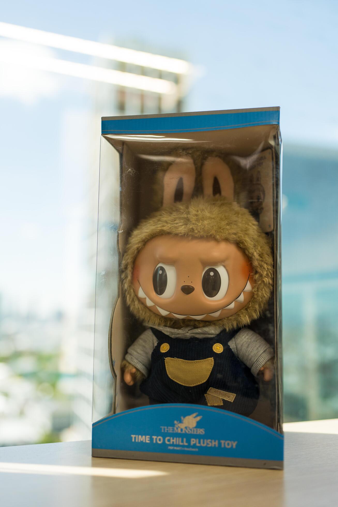 ぬいぐるみ POP MART LABUBU TIME TO CHILL Plush Pop Mart LABUBU Time to Chill Vinyl Plush Doll, from StockX