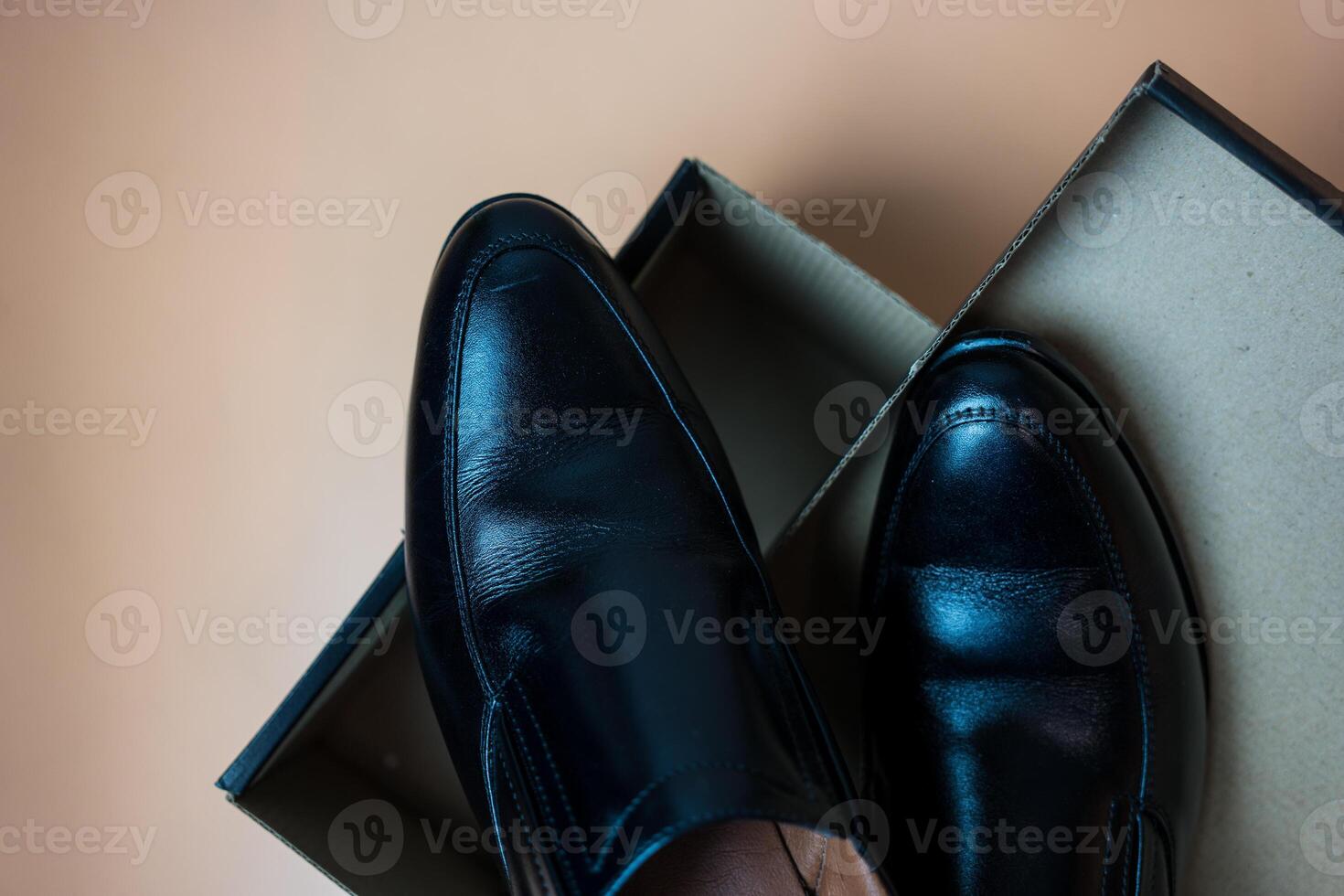Men shoes in an open box. Open Shoe box. New shoes from the store. photo