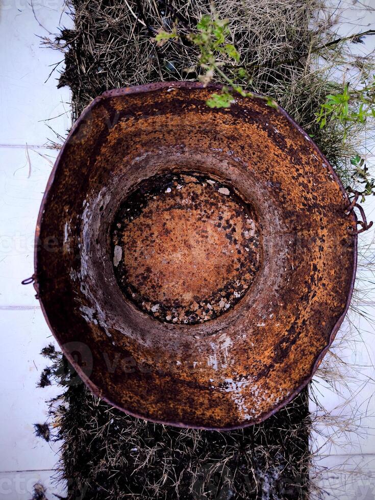 A rusty iron bucket photo