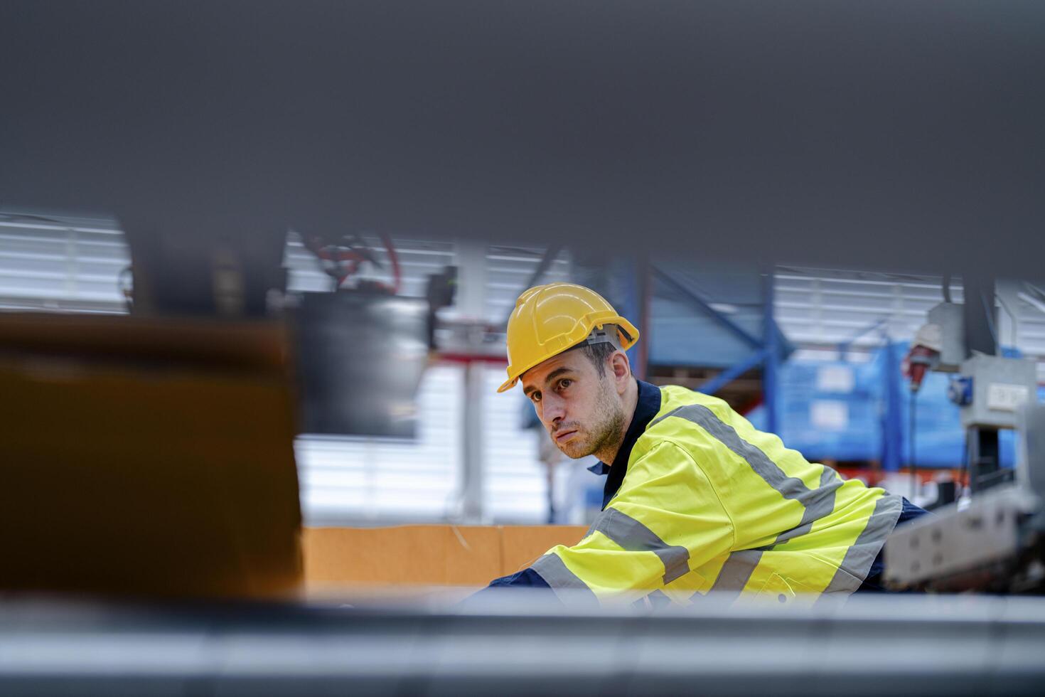 technician engineers checking the process on Heavy machine. mechanical engineering team production. Industry manufacturing. Worker holding tablet and folde. High technology production. photo