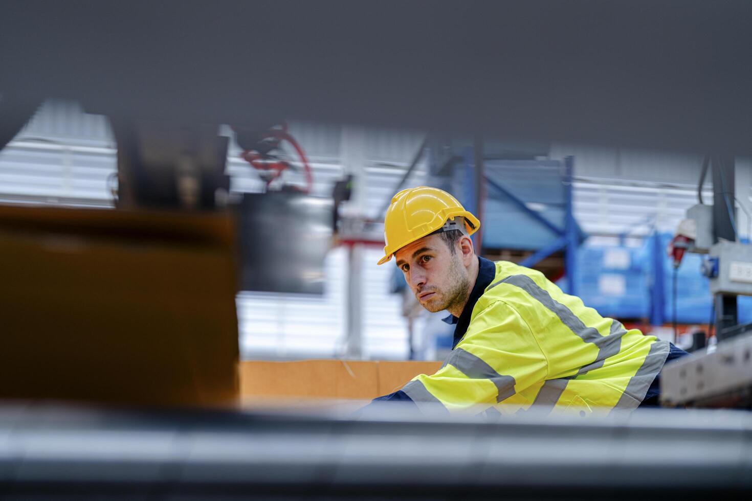 technician engineers checking the process on Heavy machine. mechanical engineering team production. Industry manufacturing. Worker holding tablet and folde. High technology production. photo