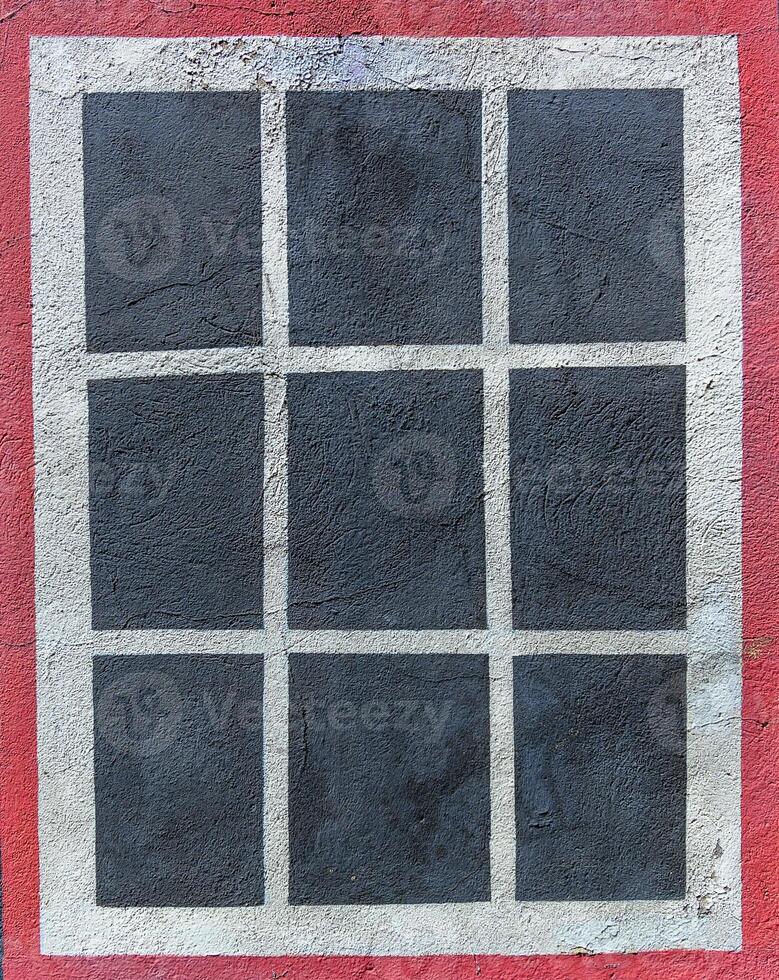 figured patterns on the walls, fake windows photo