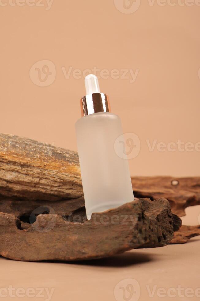 Frosted Glass Dropper Bottle with Rose Gold Cap for Skincare and Essential Oils photo