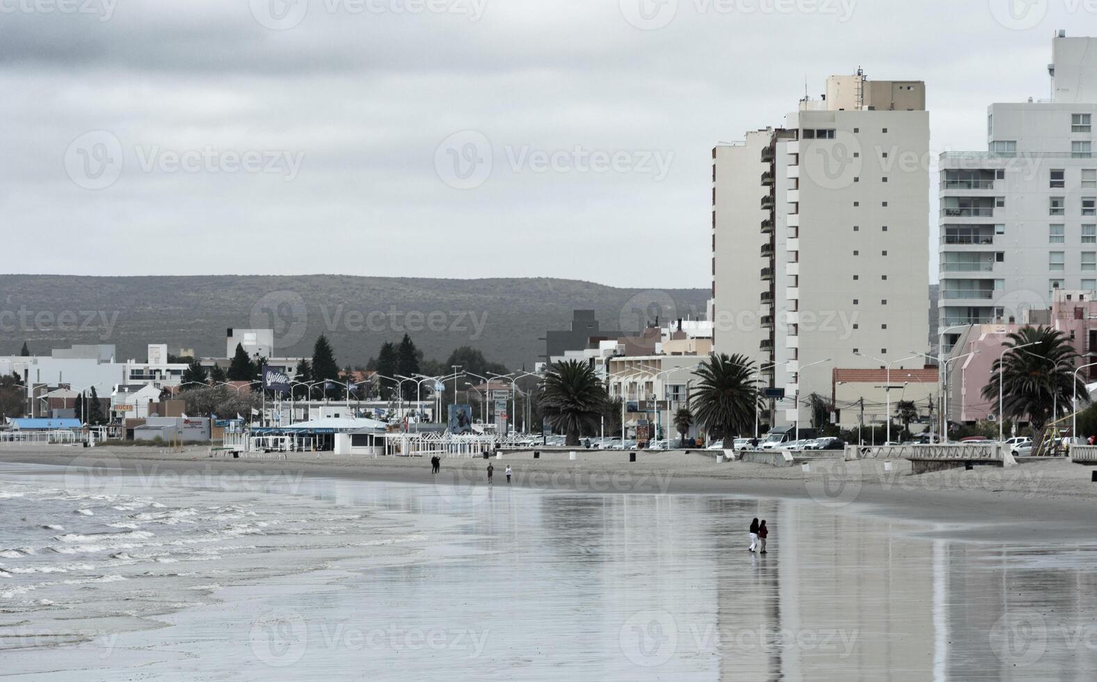 Puerto Madryn facing the sea photo