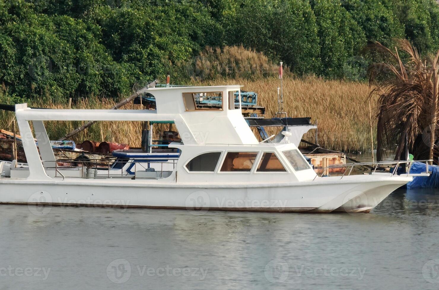 Luxury speed boat. fast ship transportation sign and symbol. photo