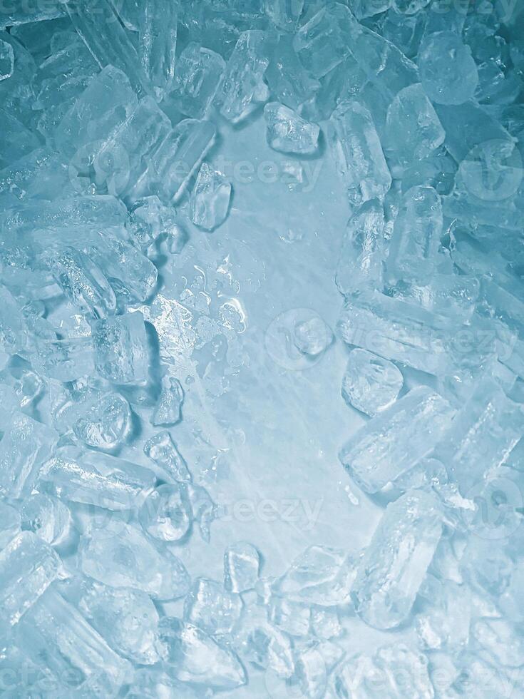icecubes background,icecubes texture,icecubes wallpaper,ice helps to feel refreshed and cool water from the icecubes helps the water refresh your life and feel good.ice drinks for refreshment business photo