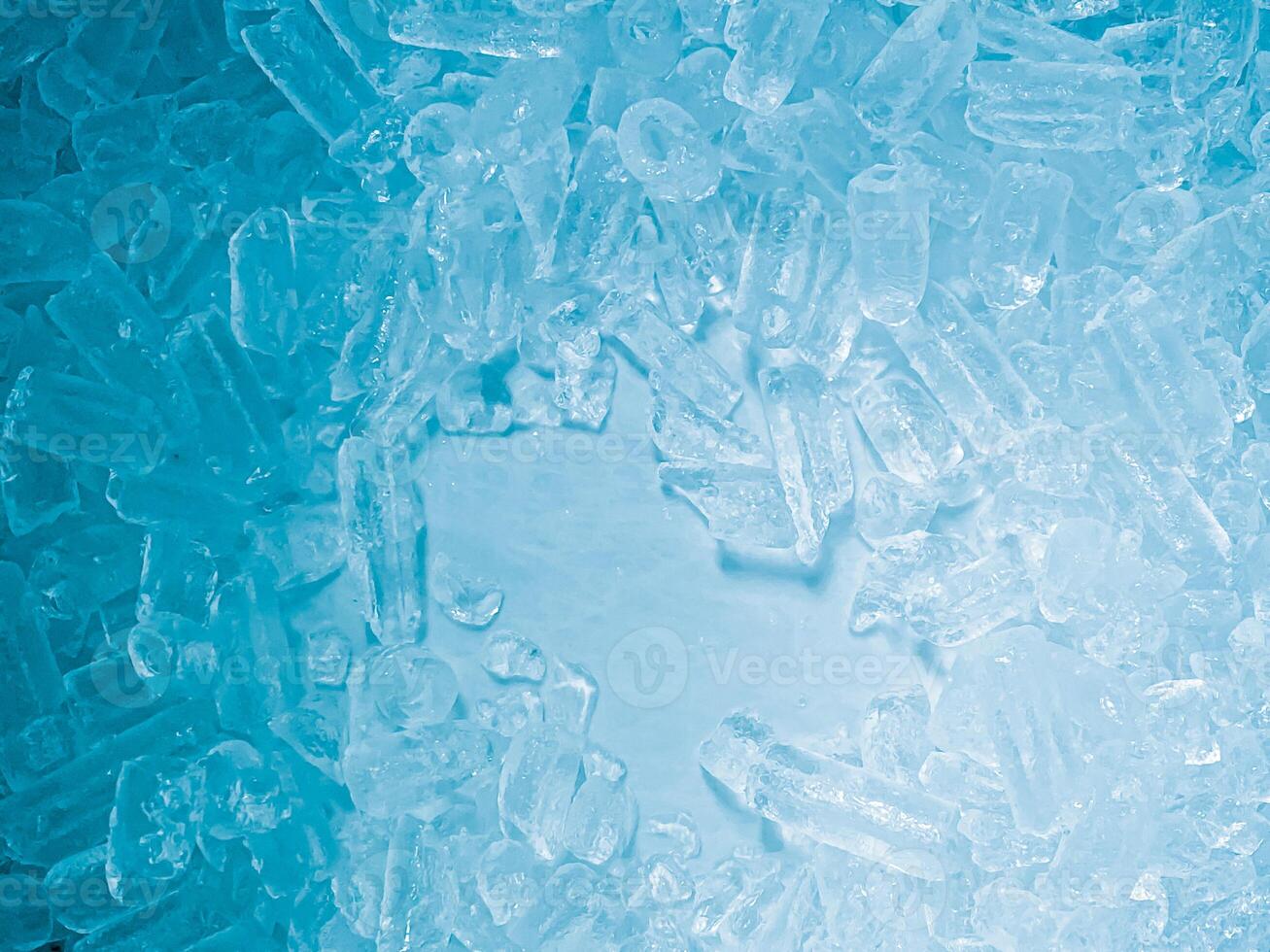 icecubes background,icecubes texture,icecubes wallpaper,ice helps to feel refreshed and cool water from the icecubes helps the water refresh your life and feel good.ice drinks for refreshment business photo