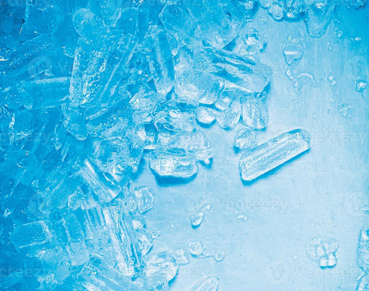 icecubes background,icecubes texture,icecubes wallpaper,ice helps to feel refreshed and cool water from the icecubes helps the water refresh your life and feel good.ice drinks for refreshment business photo