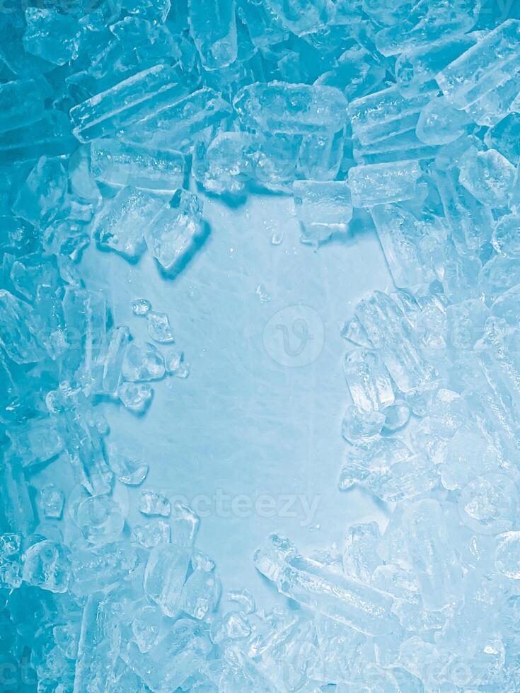 icecubes background,icecubes texture,icecubes wallpaper,ice helps to feel refreshed and cool water from the icecubes helps the water refresh your life and feel good.ice drinks for refreshment business photo