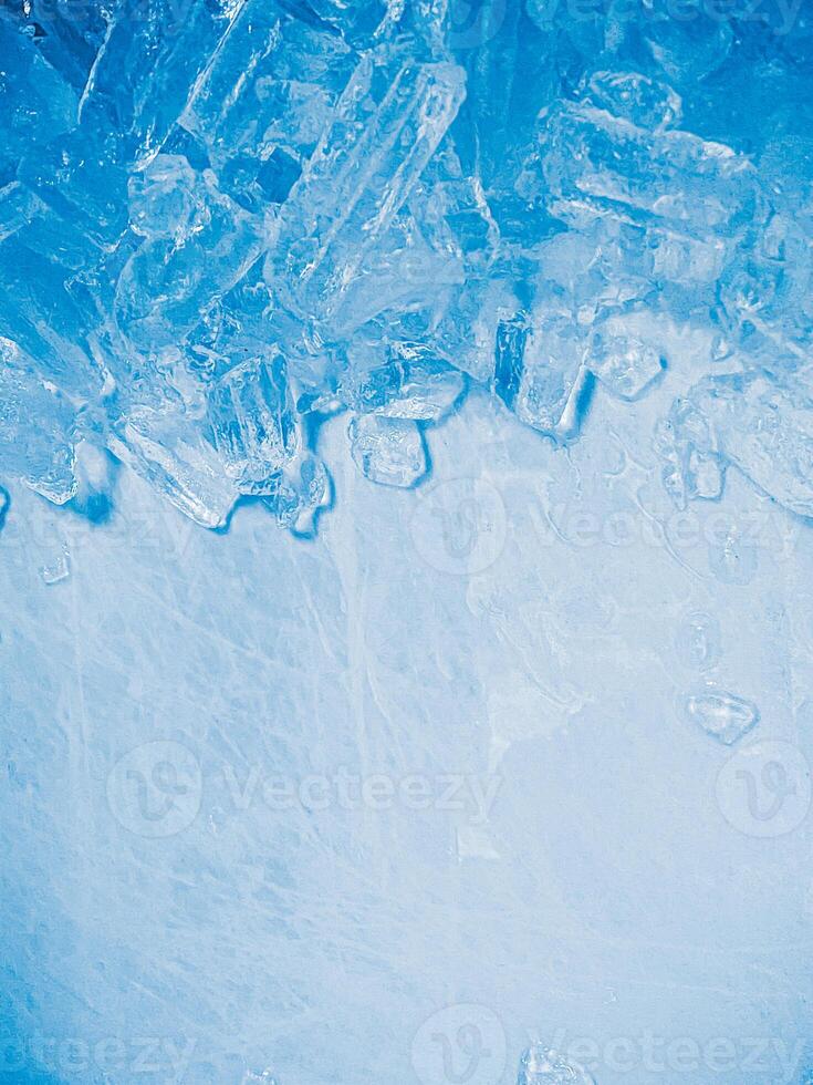 icecubes background,icecubes texture,icecubes wallpaper,ice helps to feel refreshed and cool water from the icecubes helps the water refresh your life and feel good.ice drinks for refreshment business photo