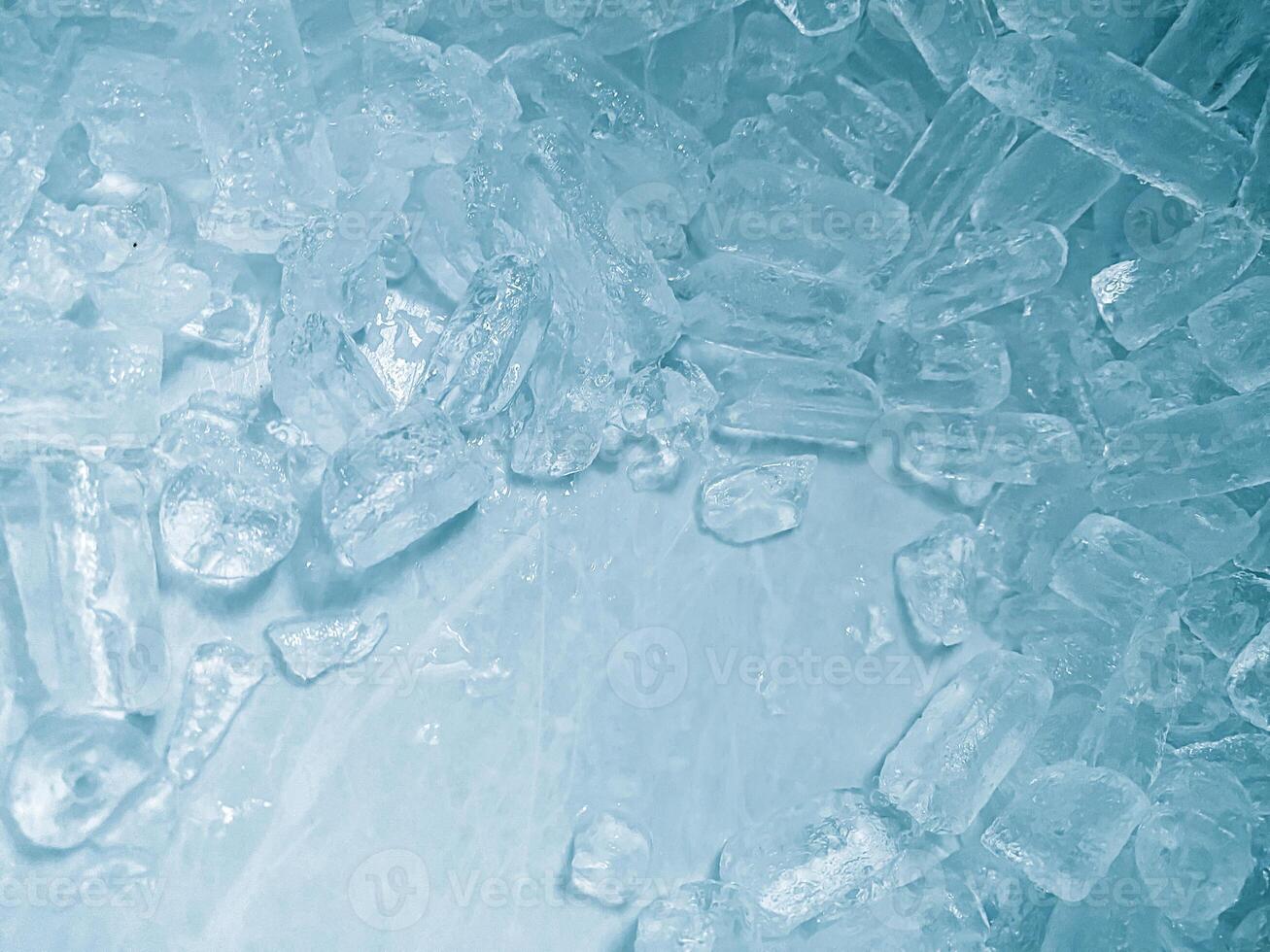 icecubes background,icecubes texture,icecubes wallpaper,ice helps to feel refreshed and cool water from the icecubes helps the water refresh your life and feel good.ice drinks for refreshment business photo