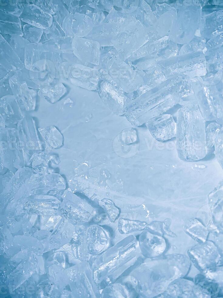 icecubes background,icecubes texture,icecubes wallpaper,ice helps to feel refreshed and cool water from the icecubes helps the water refresh your life and feel good.ice drinks for refreshment business photo