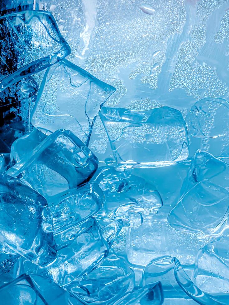 icecubes background,icecubes texture,icecubes wallpaper,ice helps to feel refreshed and cool water from the icecubes helps the water refresh your life and feel good.ice drinks for refreshment business photo
