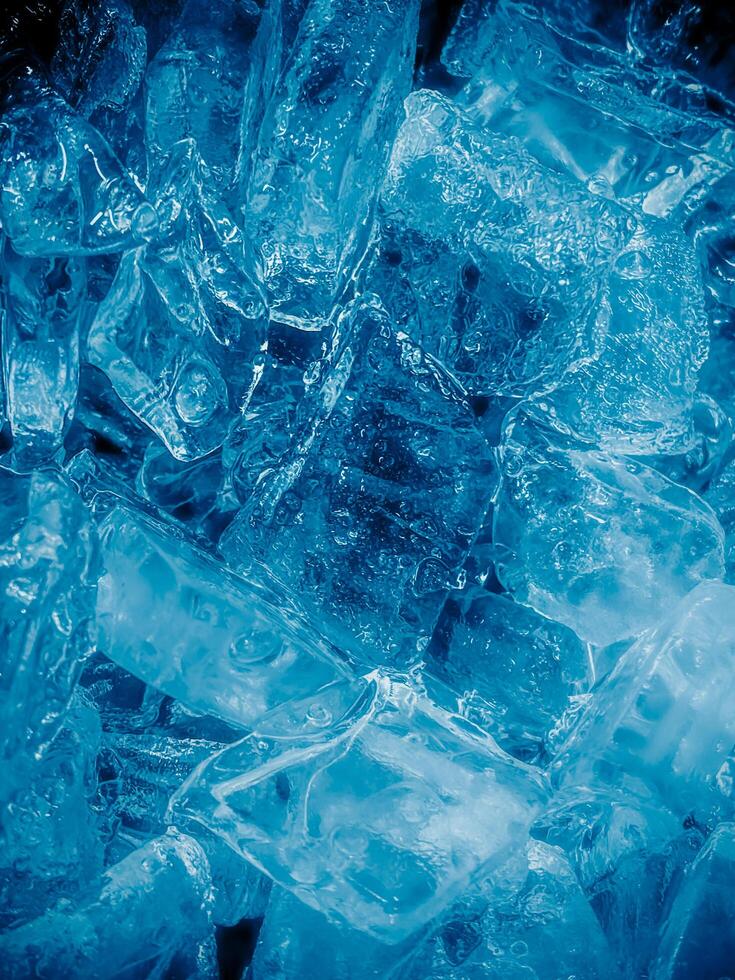 icecubes background,icecubes texture,icecubes wallpaper,ice helps to feel refreshed and cool water from the icecubes helps the water refresh your life and feel good.ice drinks for refreshment business photo