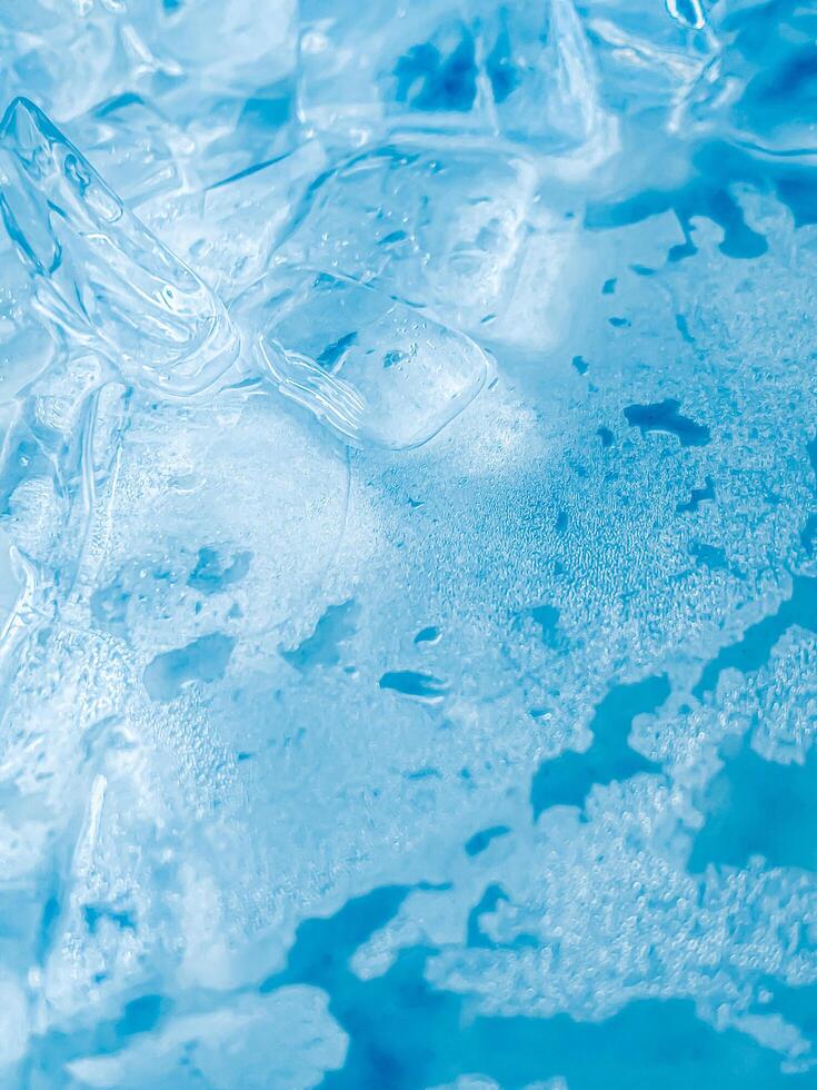 icecubes background,icecubes texture,icecubes wallpaper,ice helps to feel refreshed and cool water from the icecubes helps the water refresh your life and feel good.ice drinks for refreshment business photo