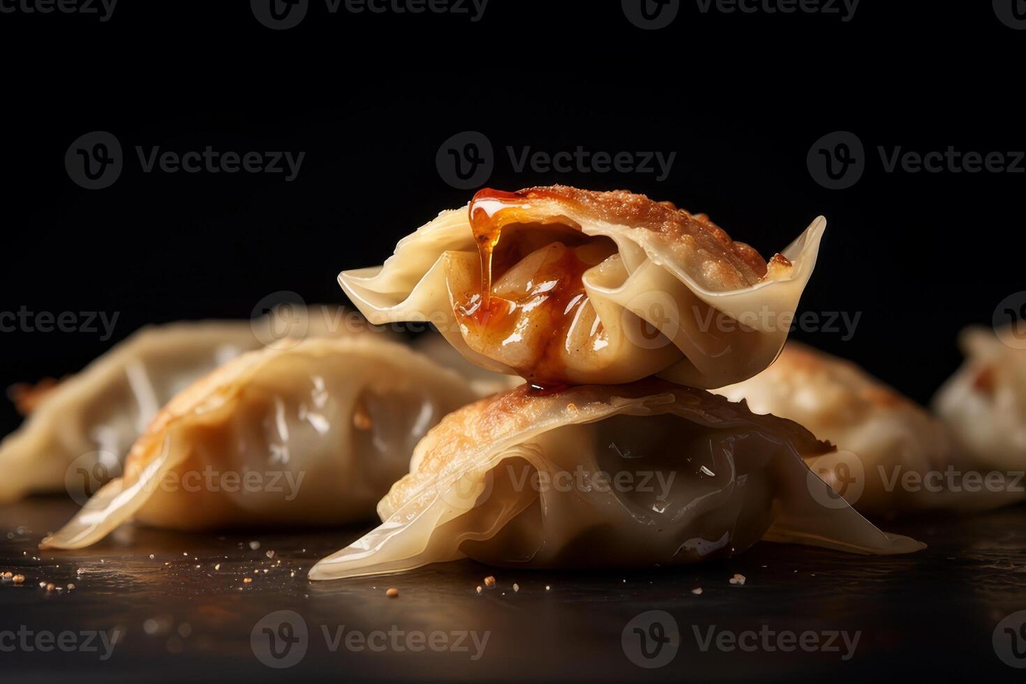 japonés gyoza empanadillas en un lámina. japonés al vapor empanadillas foto
