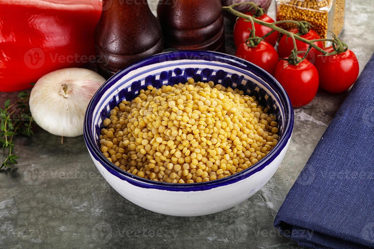 Dry ptitim heap in the bowl photo