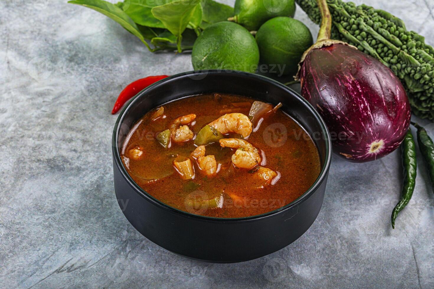 Spicy and Sour Soup with Prawns photo
