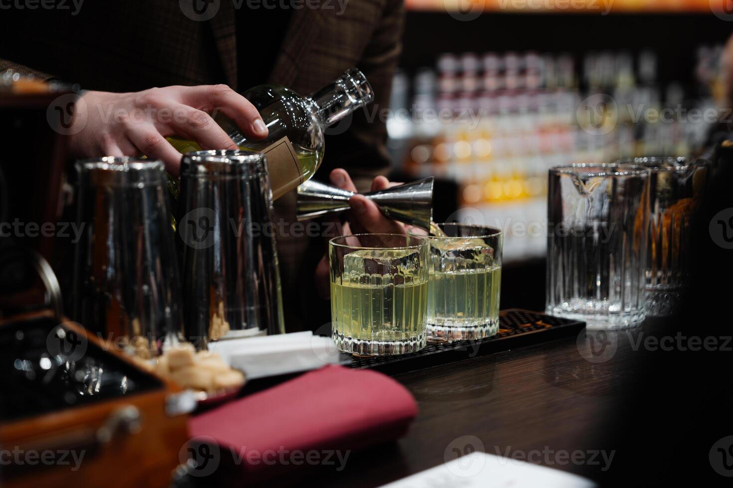 Preparation of green cocktails on an alcoholic basis. photo