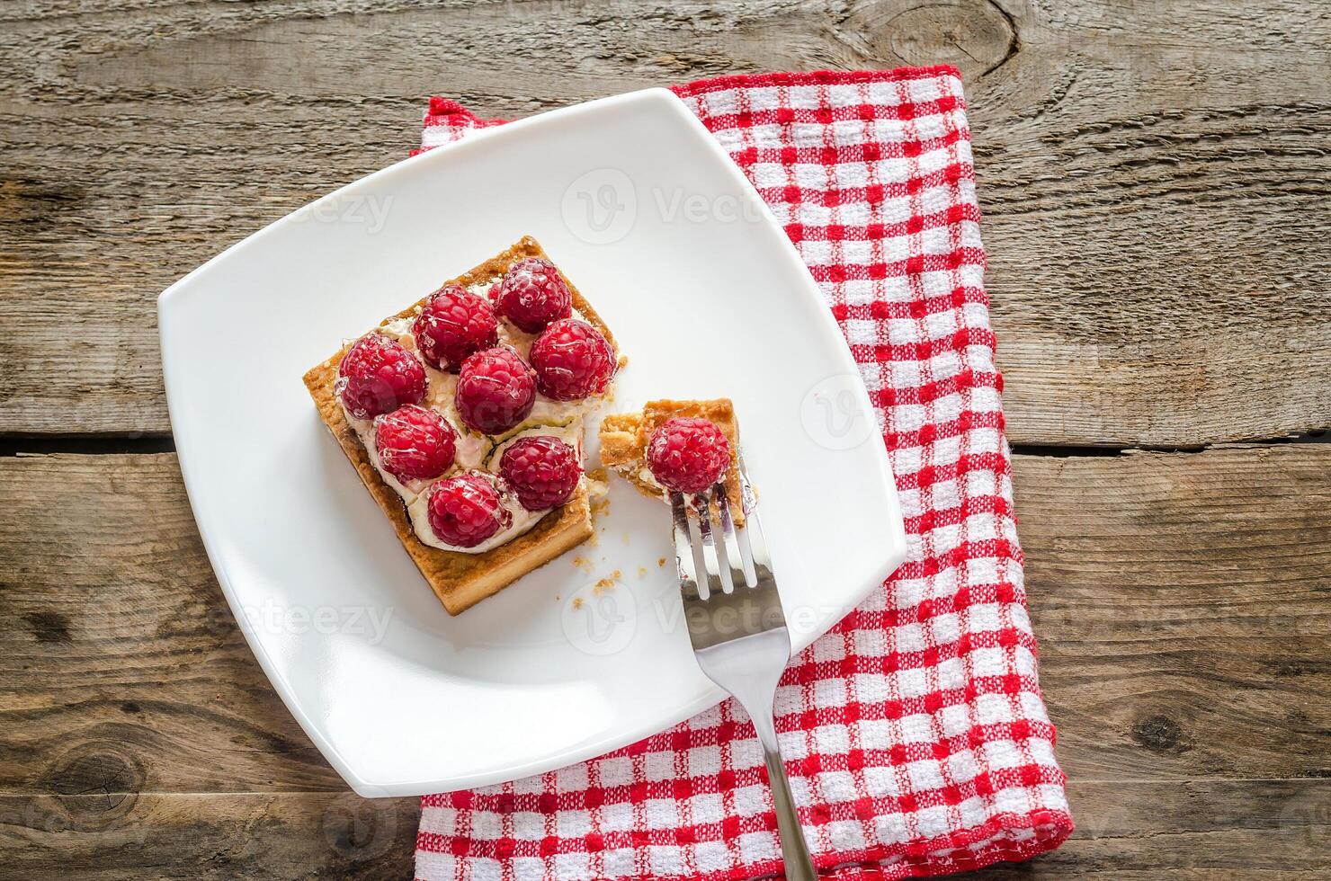 Raspberry cake closeup photo
