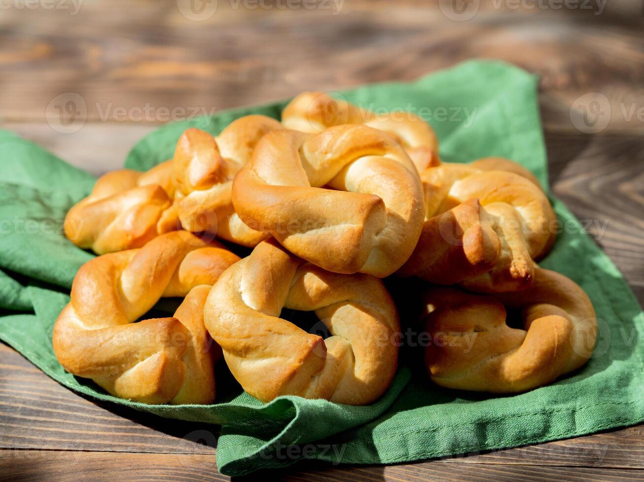taralli twist, in heap, copy space photo
