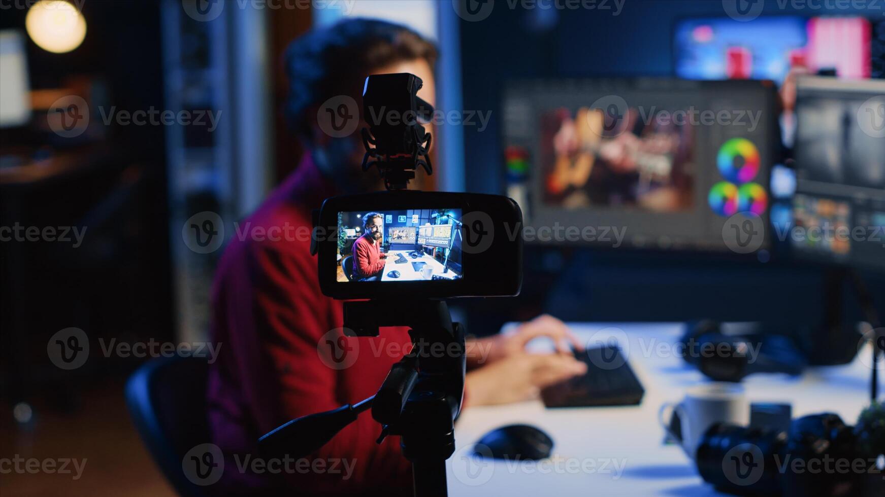 Photographer content creator using professional camera to record basic photography editing techniques guide for beginners, selling online course. Freelancer filming photo adjusting tutorial, zoom out