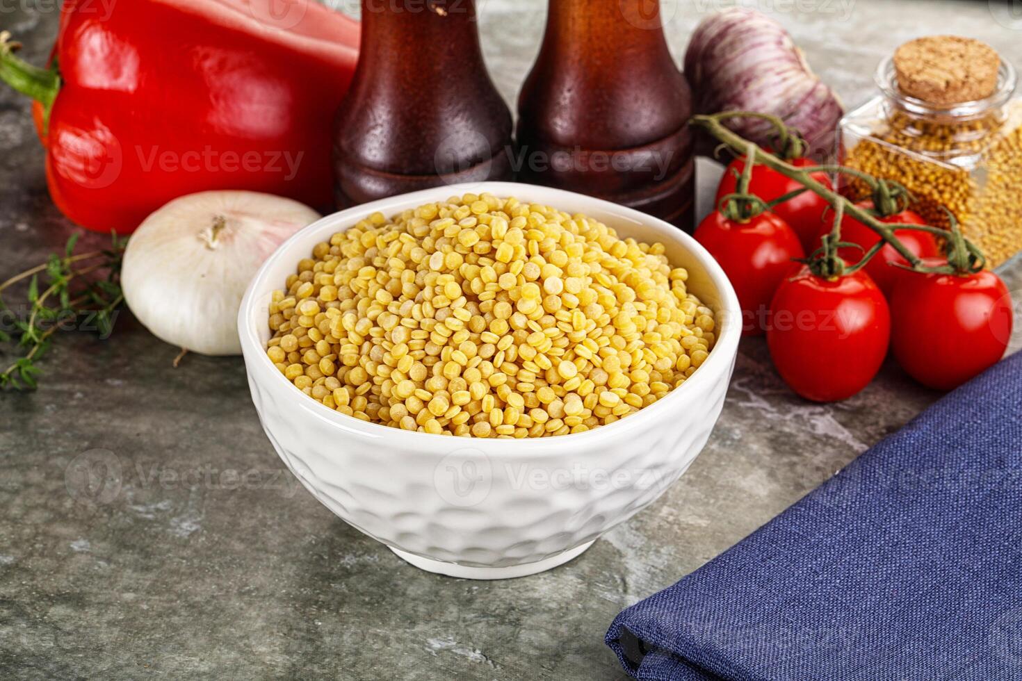 Dry ptitim heap in the bowl photo