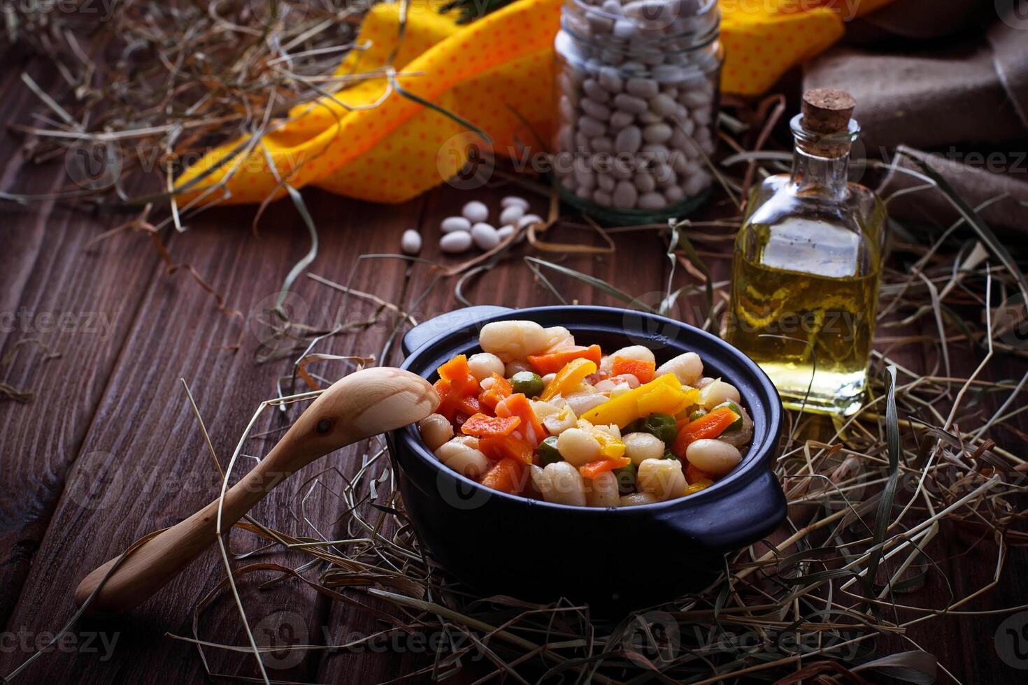 Stewed beans with vegetable photo