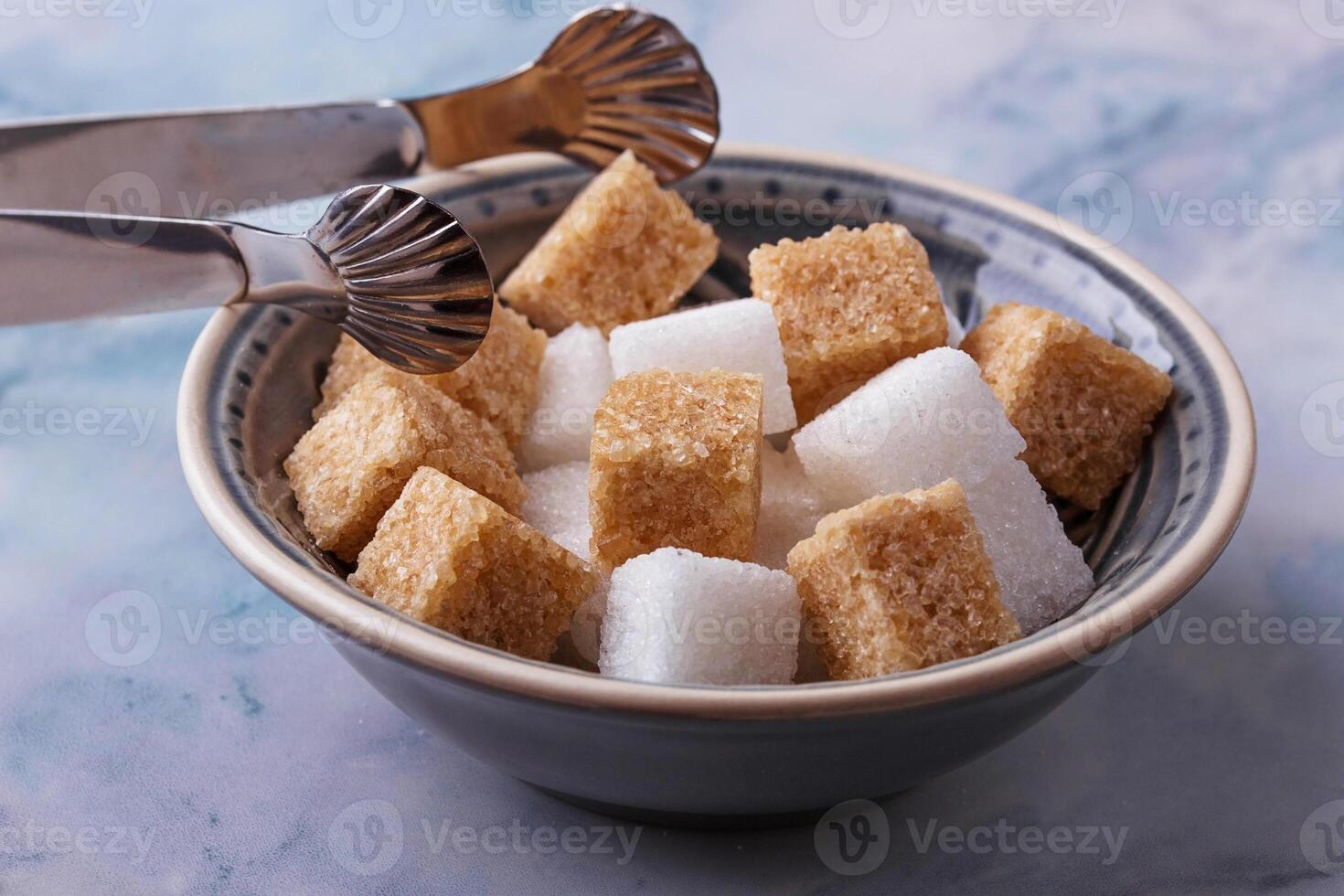 White and brown sugar photo