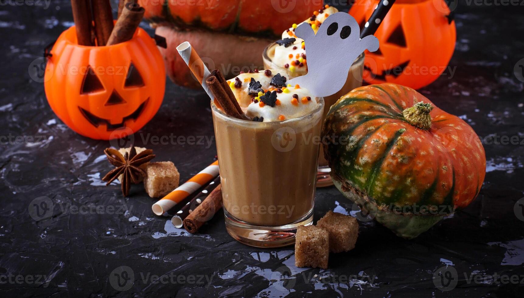 Halloween pumpkin spice latte photo
