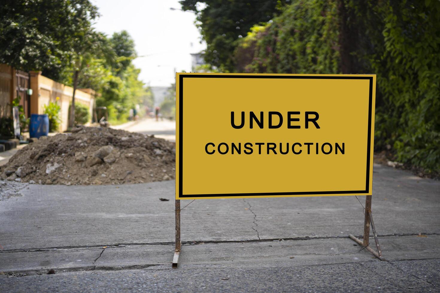 building structure with message under construction. photo