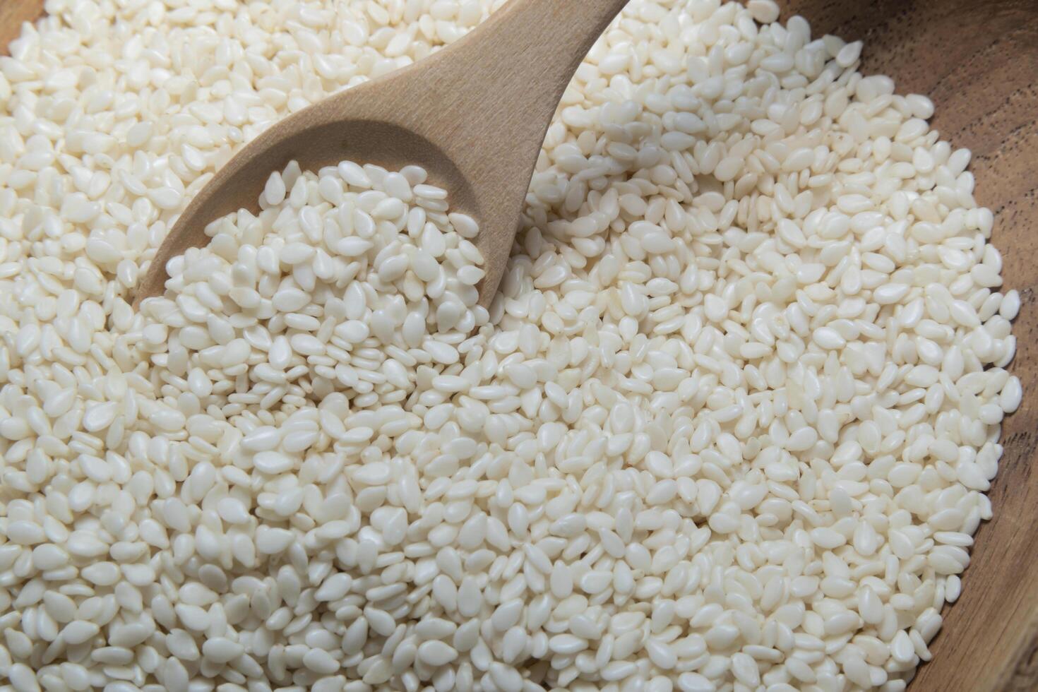 Sesame seeds in bowl photo