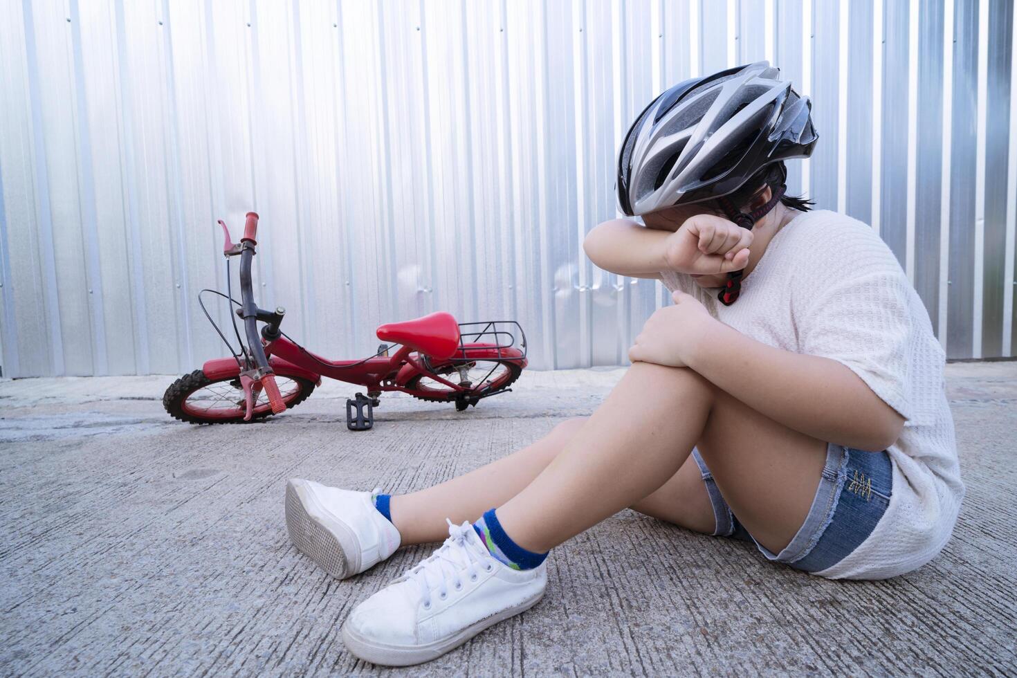 Child who was involved in a falling bicycle accident. photo