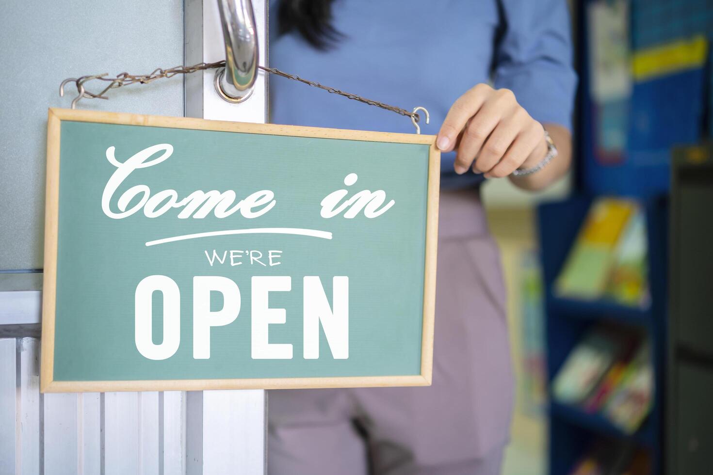 welcome open to open the shop photo