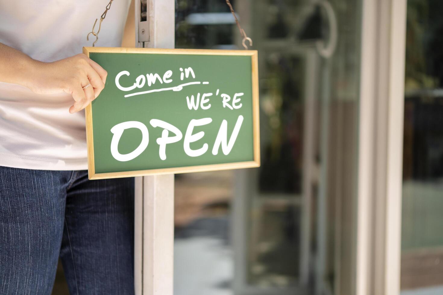 welcome open to open the shop photo