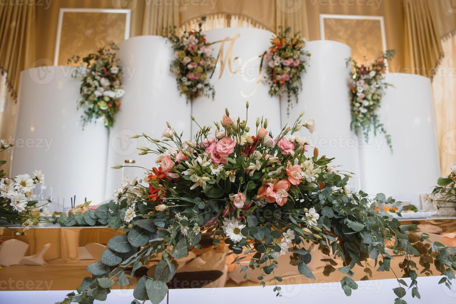 an image of tables setting at a luxury wedding hall photo