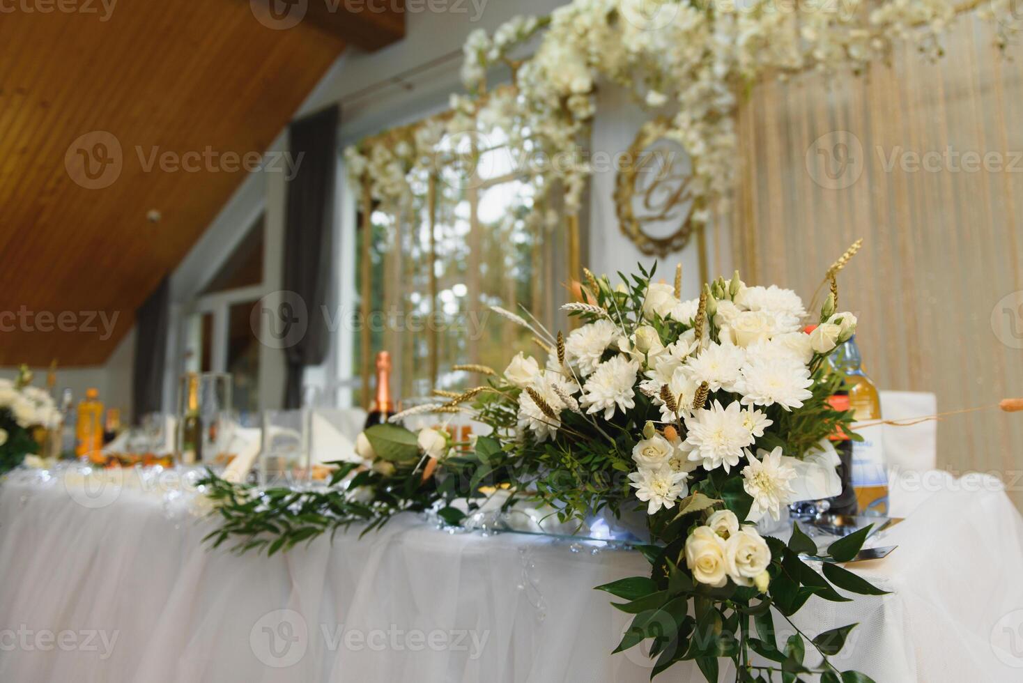 an image of tables setting at a luxury wedding hall photo