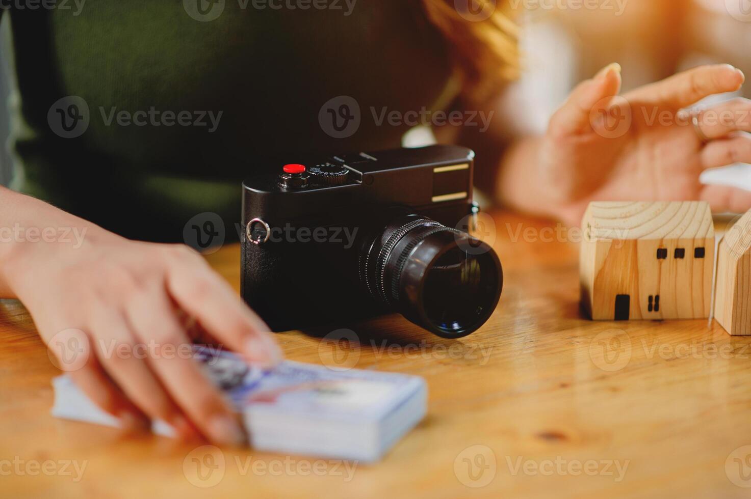 Asian photographer A beautiful girl who likes taking pictures with her trusty little camera. The art of photography and the passion for the work photo