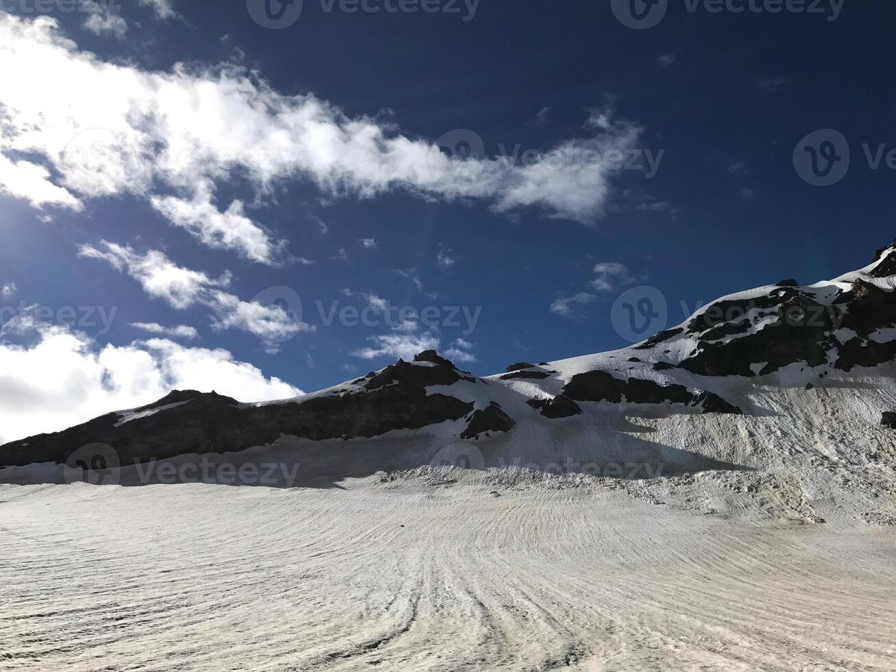 Trekking towards Pin Pass Trek in Himachal Pradesh, India photo