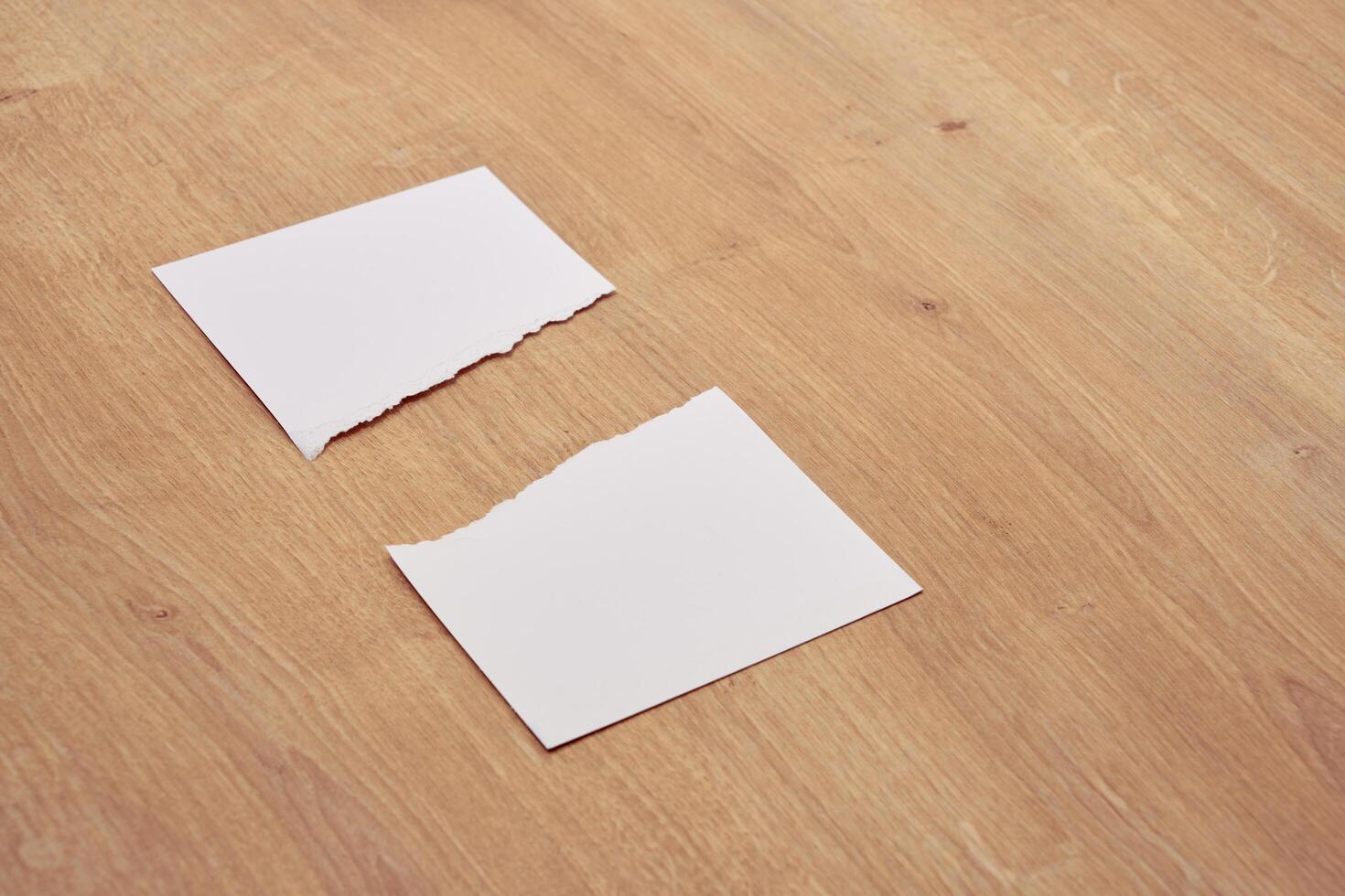 a 4 paper and pen on a table photo