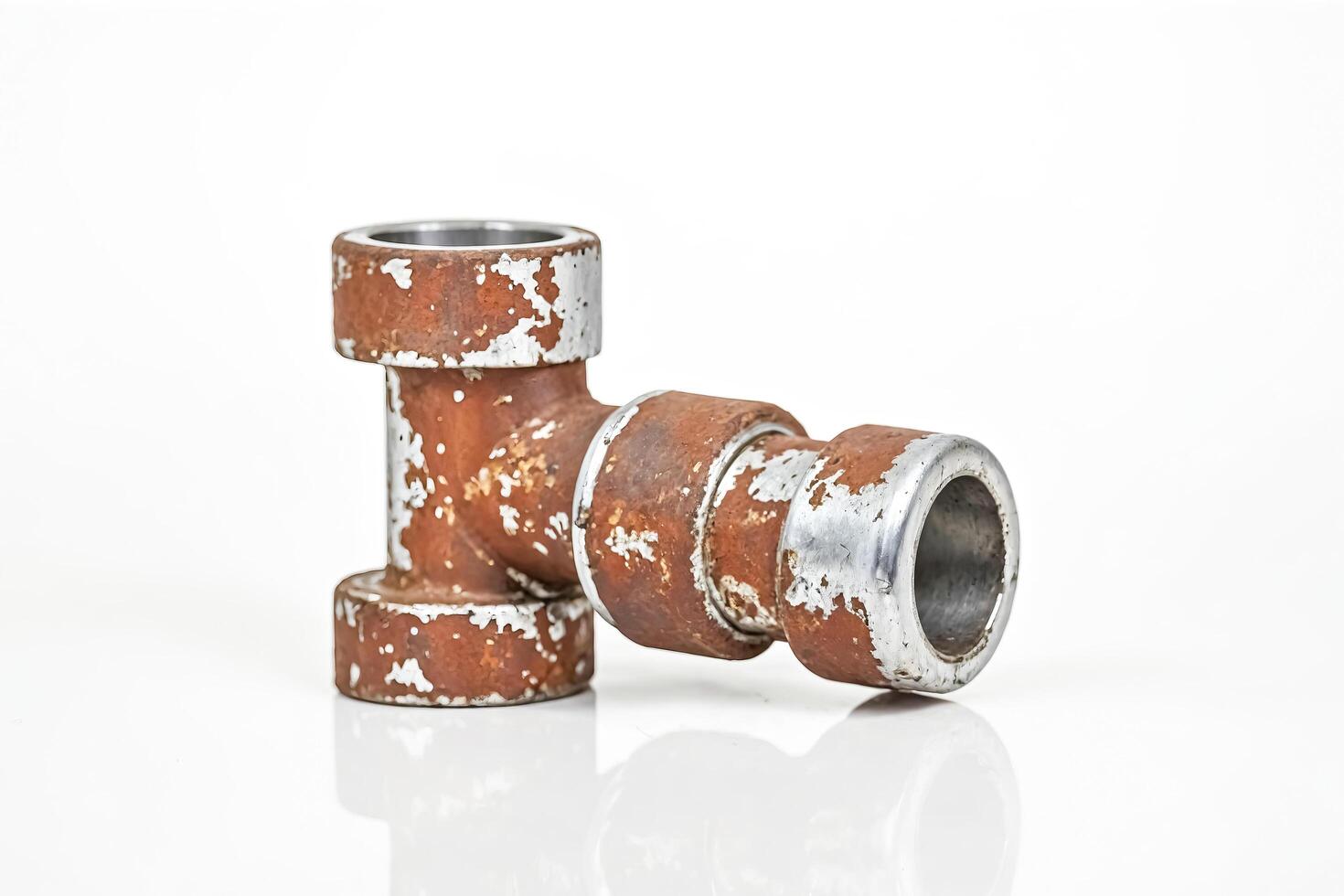 Rusty pipe fitting photo