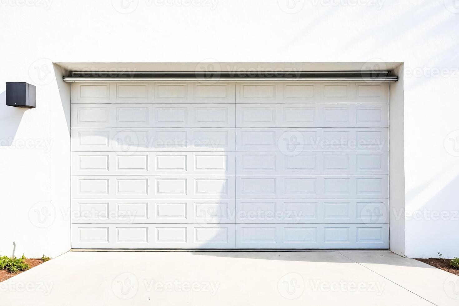 White Garage Door photo