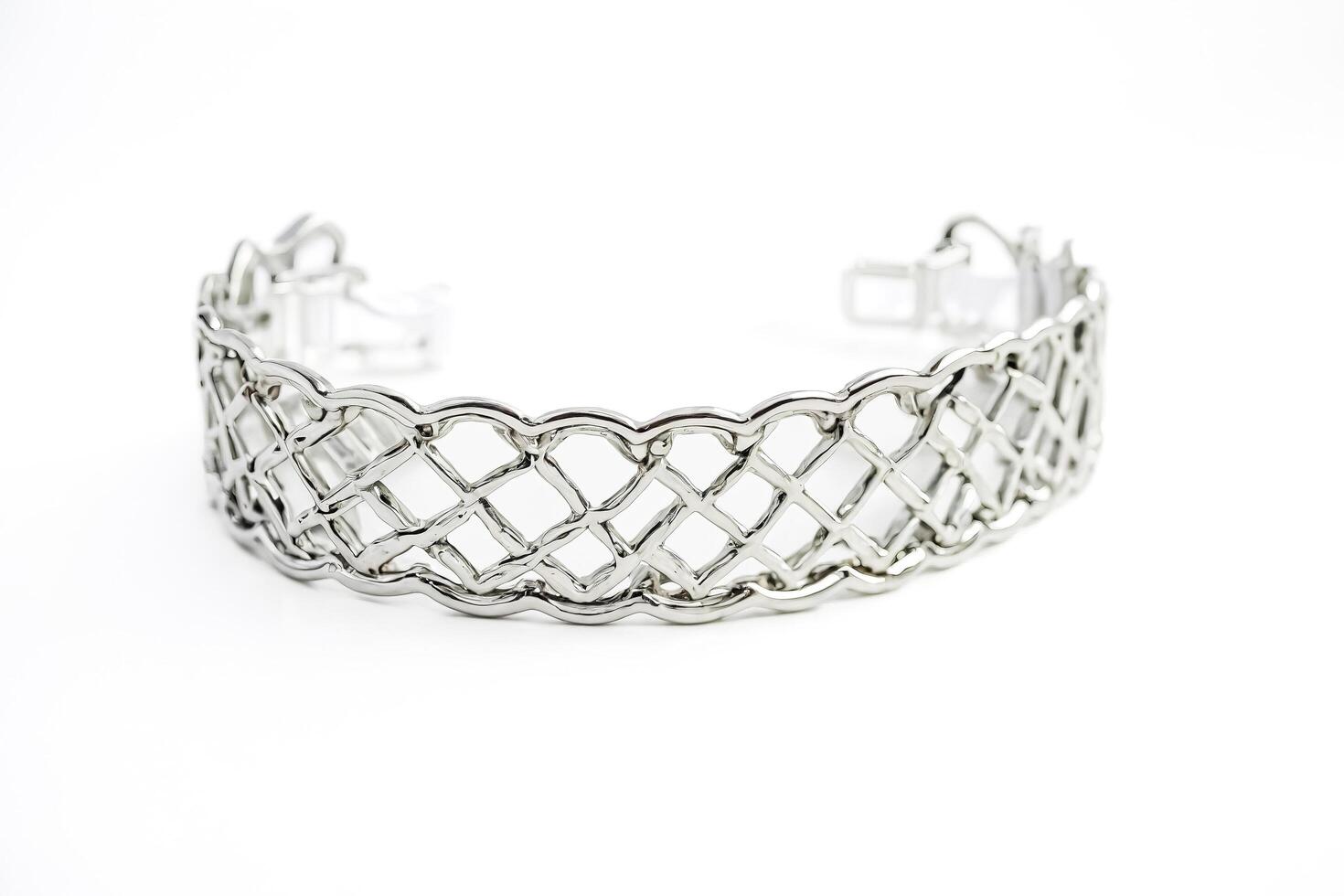 Silver Bracelet with Interlocking Design photo
